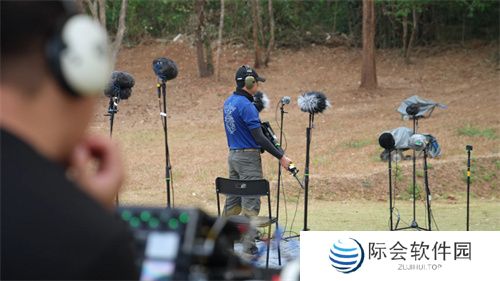 捉宠打枪吃鸡玩法2.0,《远光84》开启PC先行测试